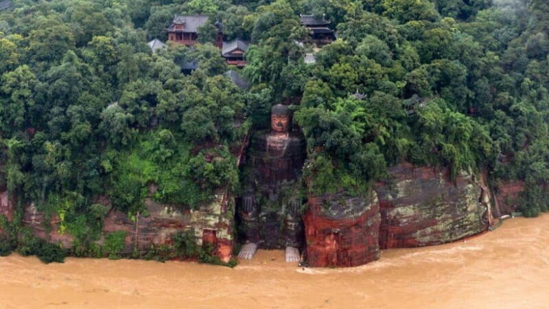 Chengdu: Jiuzhaigou, Dujiangyan, and Emeishan 9-Day Tour - An Authentic 9-Day Journey Through Sichuan’s Natural Wonder and Cultural Heritage