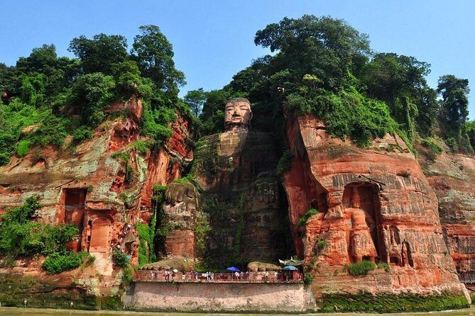 Chengdu: Panda Base Leshan Buddha English-guided Group Tour - What should you be aware of?