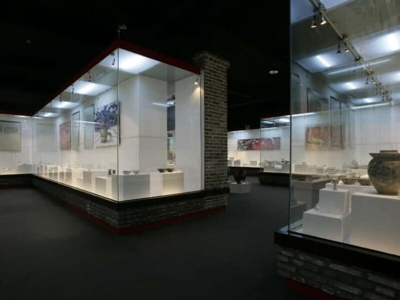 Chengdu: Panda Base, Sichuan Cuisine Museum, & Cooking Class - Who Should Consider This Tour?