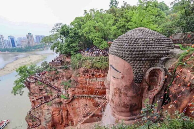 Chengdu: Private Day Tour to the Leshan Giant Buddha - Key Points