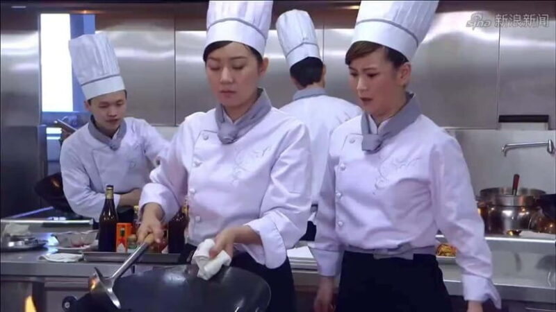 Chengdu: Private Panda Base and Sichuan Cuisine Tour - The Value of a Private Guided Day