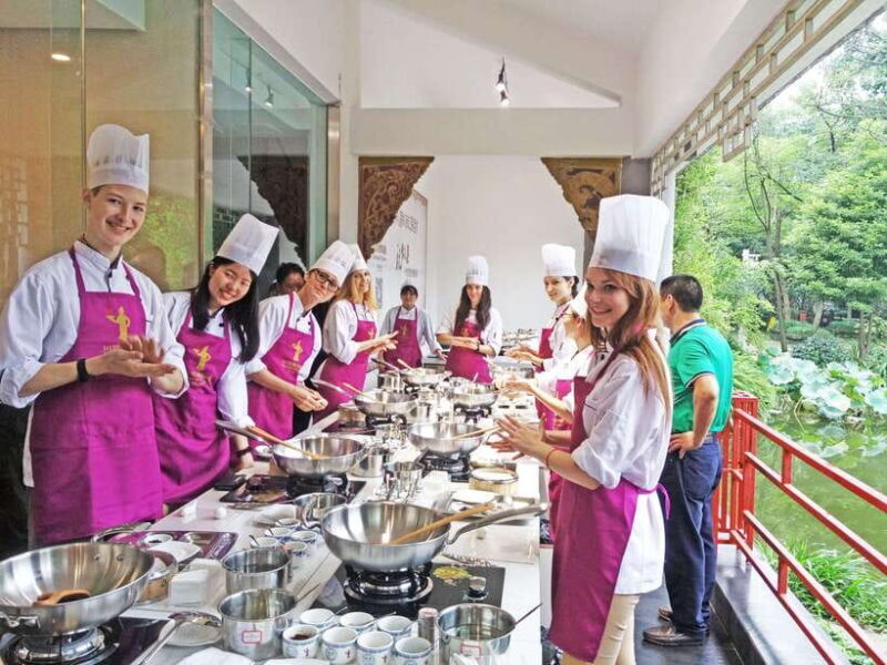Chengdu: Sichuan Cuisine-Themed Museum Cooking Experience - Key Points