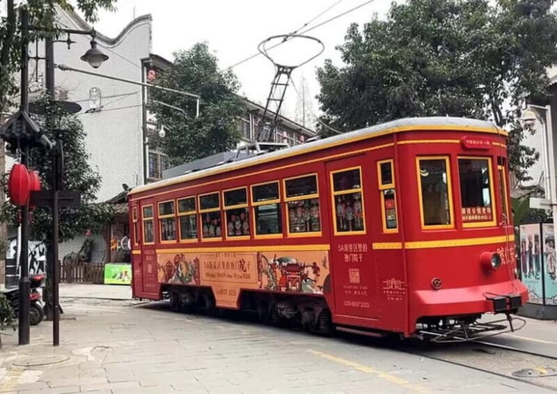Chengdu : Vintage Tram, DIY Lacquer Fans & Museums - Key Points