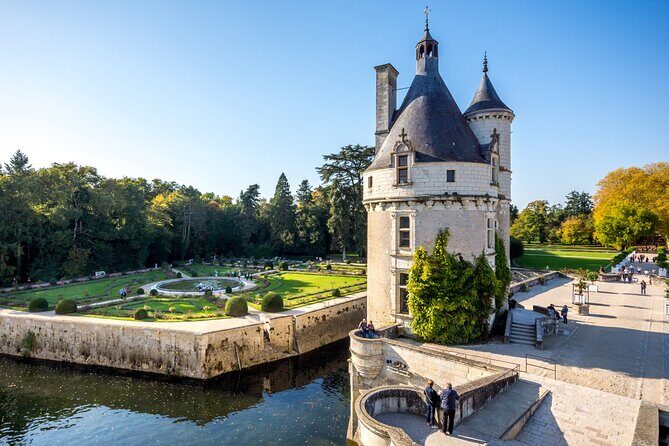 Chenonceau Castle guided half-day trip from Tours - The Value of Including Tickets