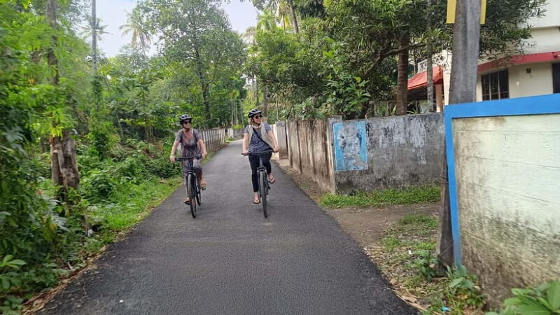 Cherai eBike/Cycle Tour - Cherai eBike/Cycle Tour: Discover Kerala’s Coastal Beauty