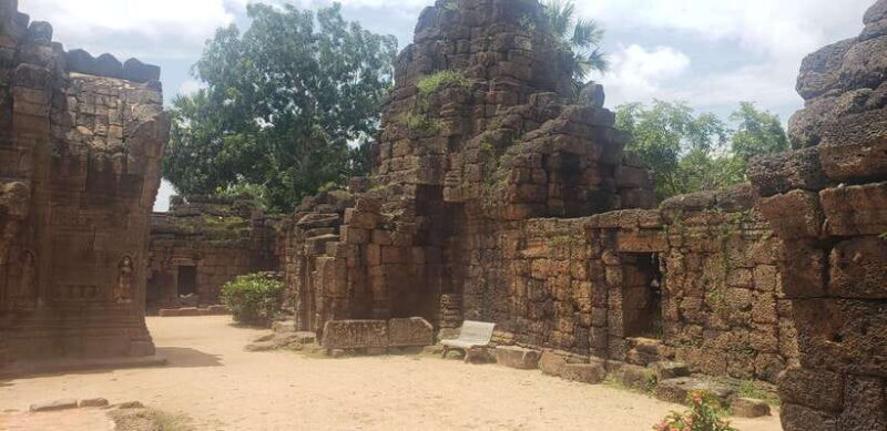 Chi so mountain _ Ta moa zoo_ Bati temple Tour - Discover Cambodia’s Hidden Gems: Chi So Mountain, Ta Moa Zoo, and Bati Temple Tour