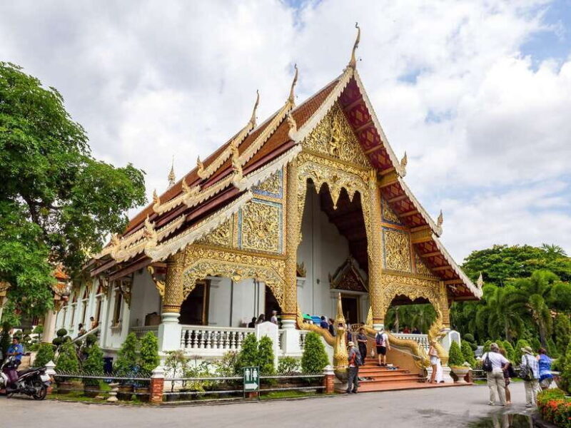Chiang Mai: 3 Hour Old City and Temples Guided Walking Tour - Key Points