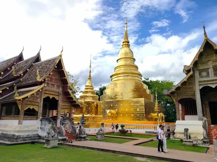 Chiang Mai: Chiang Mai Old City Twilight Walking Tour - The Sum Up