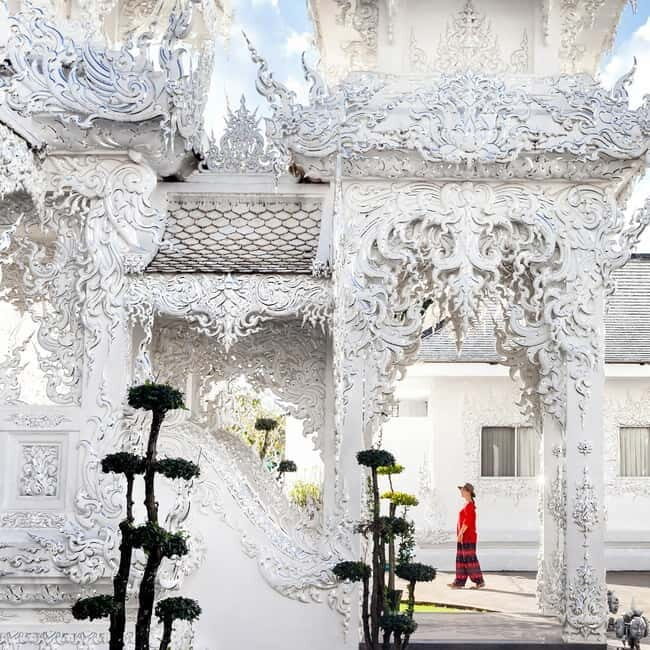 Chiang Mai: Chiang Rai Famous Temples & Hot Springs Day Trip - FAQ