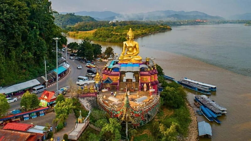 Chiang Mai: Chiang Rai Temples, Golden Triangle & Boat Tour - Detailed Review of the Tour Experience
