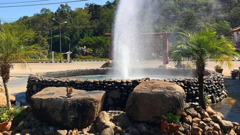 Chiang Mai: Chiang Rai Temples, Golden Triangle & Boat Tour - Final thoughts: Is this tour right for you?