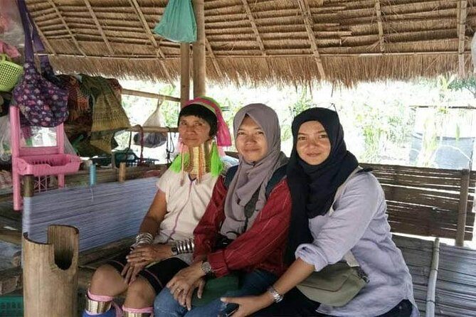 Chiang Mai-Chiang Rai: White Temple-Black House-Blue Temple-Karen Village - What the Reviews Say