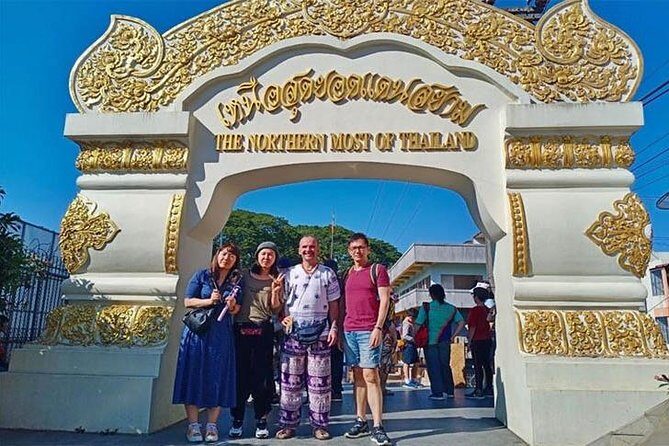 Chiang Mai-Chiang Rai:White+Black+Blue Temple+Golden Triangle+Boat Trip - Who Will Love This Tour