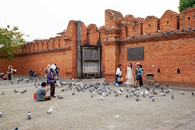 Chiang Mai City Tuk Tuk Tour - Half Day - The Benefits of Traveling by Tuk Tuk in Chiang Mai