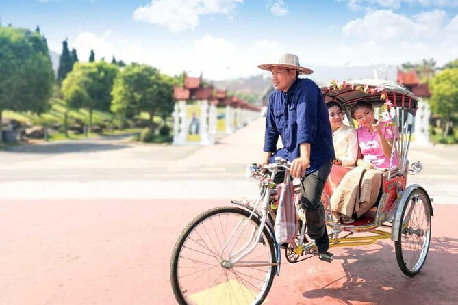 Chiang Mai: Evening Sightseeing and Food Tastings Guided Tour - Who Should Book This Tour?