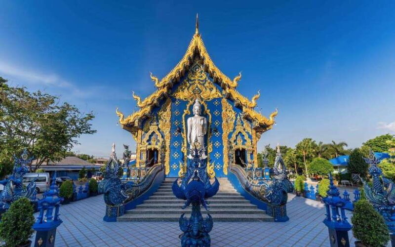 Chiang Mai: Lalita Cafe & White, Blue, Big Buddha Temples - Key Points