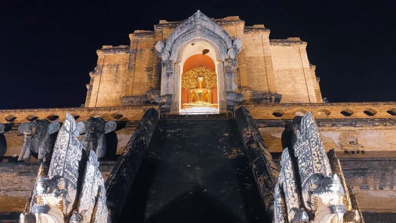 Chiang Mai Old City Twilight Walk Tour: Lanna Majestic Glow - Key Points