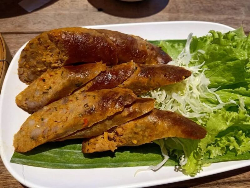 Chiang Mai Street Food Adventure with Locals - Why This Tour Stands Out