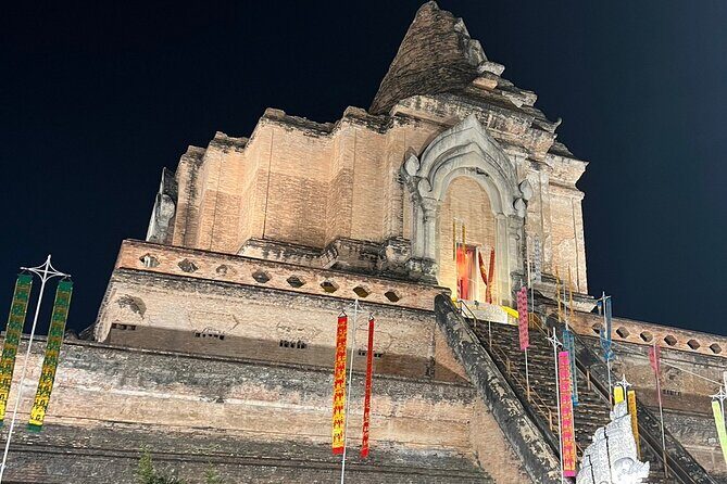 Chiang Mai Temples and Market Tuk-Tuk Evening Night Tour - Key Points