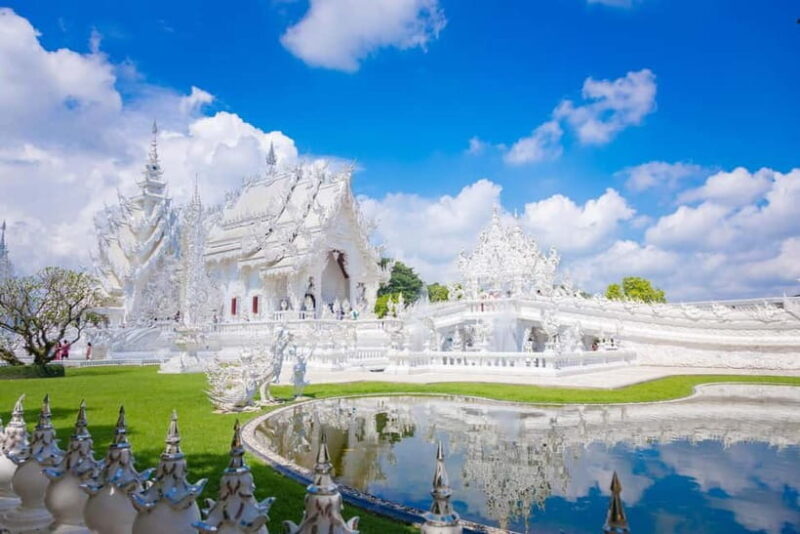 Chiang Mai: White, Black & Blue Temples Day Tour with Lunch - Key Points