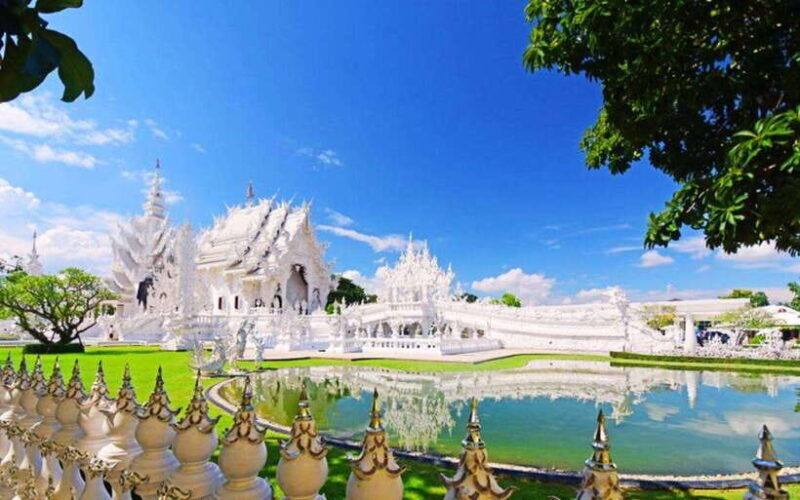 Chiang Mai: White, Blue & Big Buddha Temples in Chiang Rai - The Experience in Detail