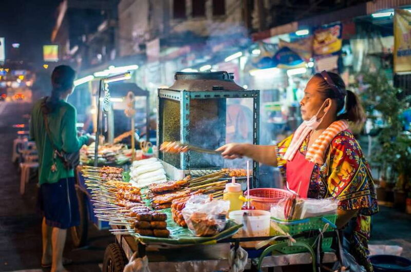 Chiang Mais Highlights: Sightseeing Night Bike Tour - Frequently Asked Questions