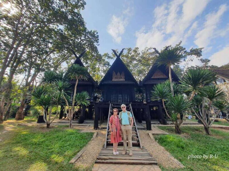 Chiang Rai: 7 Major Sightseeing Tour with Thai Buffet Lunch - Exploring the Chiang Rai Experience in Detail