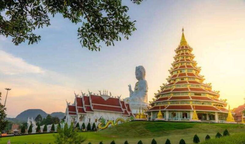 Chiang Rai: Excursion White, Blue,Red Temples & Lalitta Café - Who Would Love This Tour?