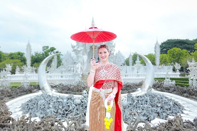 Chiang Rai Photos of traditional Thai costumes White Temple - Discovering Chiang Rai Through a Unique Cultural Photo Experience