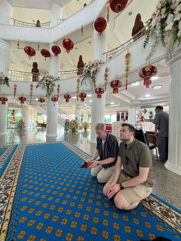 Chiang Rai: Private Half Day Tour  Temples & Lalita Cafe - The Authentic Experience