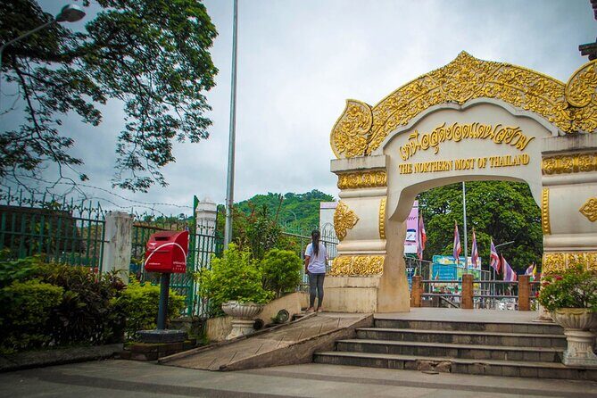 Chiang Rai Tour: Hot Spring,White Temple, Golden Triangle, Yao - Exploring the Chiang Rai Tour in Detail