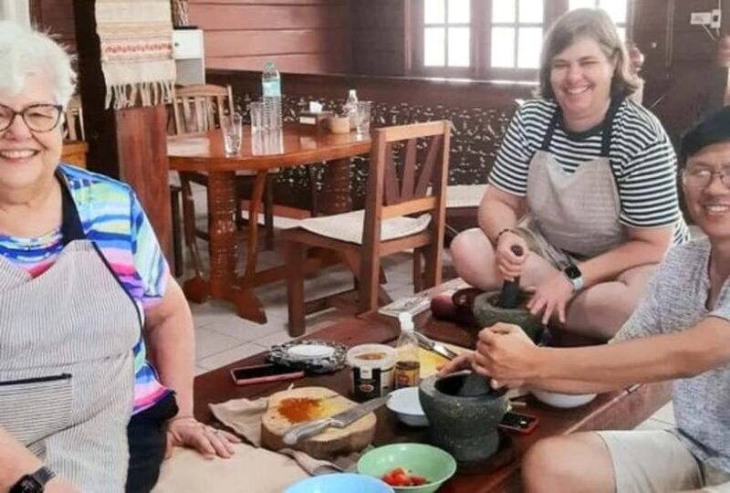 Chiangmai: Cooking Class by Chef only 4 people Market visit - FAQ