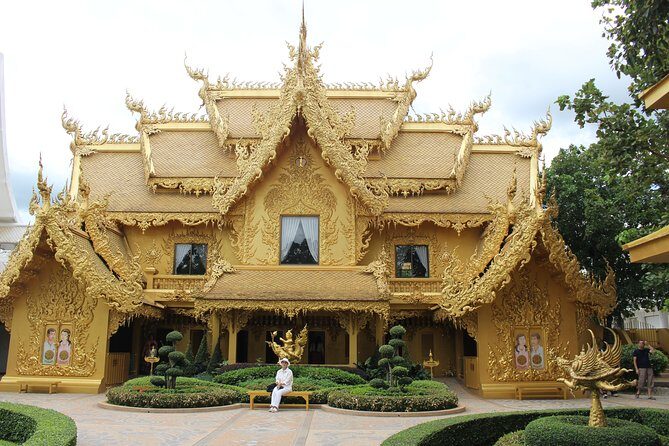 ChiangRai From ChiangMai, White & Blue temple+Black house & Lunch - Optional: Visit to the Longneck Karen Village