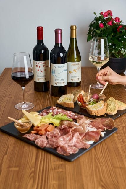 Chianni: wine and oil tasting with lunch or dinner - Discover the Flavors of Tuscany in Chianni