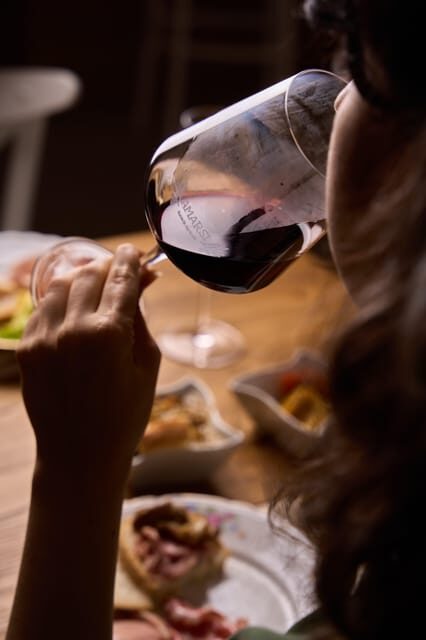 Chianni: wine and oil tasting with lunch or dinner - A Closer Look at the Chianni Wine and Oil Tasting Experience