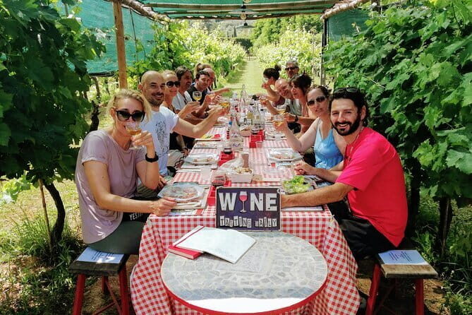 Chianti & Supertuscan Private Tour 2 Wineries with light lunch - FAQ