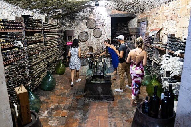 Chianti Wine Tour with 3 Wineries, Food Pairings and Tuscan Lunch - Key Points