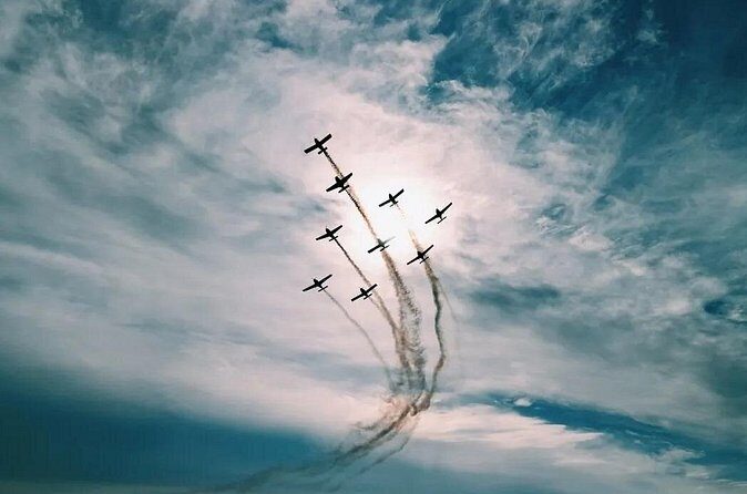 Chicago Air & Water Show - An in-depth look at the Chicago Air & Water Show sailing tour