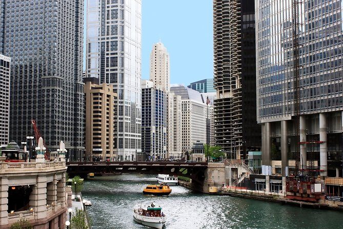 Chicago Airport Transfer: O'Hare Airport ORD to Chicago in Luxury SUV - Deep Dive into the Experience