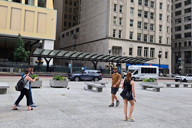 Chicago Architecture and True Crime History Tour - FAQ