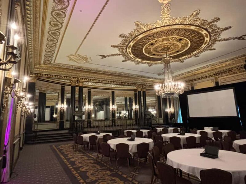 Chicago Architecture and True Crime Tour: Christmas Edition - Frequently Asked Questions