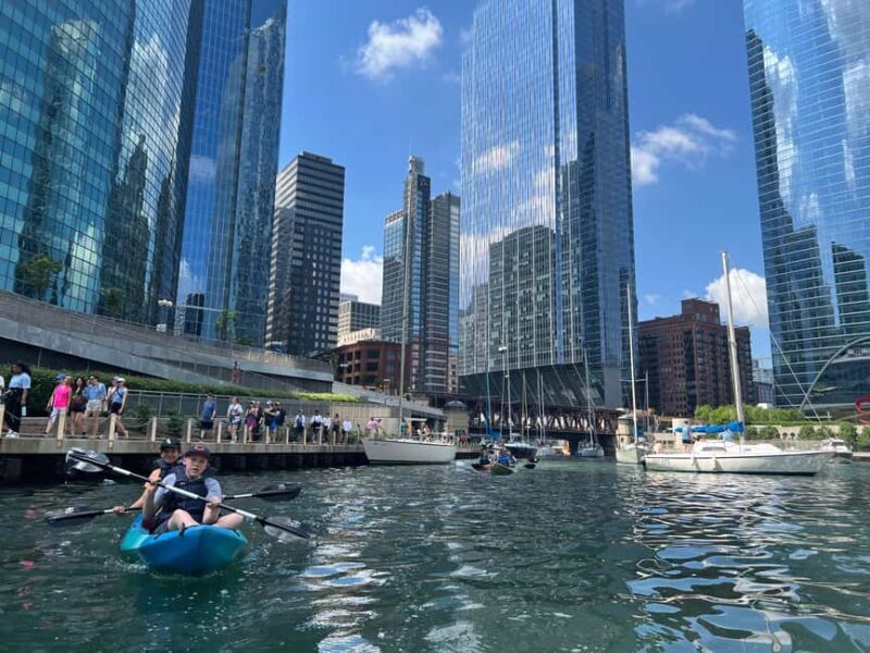 Chicago: Characters and Cons Guided Kayak Tour - Uncovering the Dark Side: The Leopold and Loeb Case