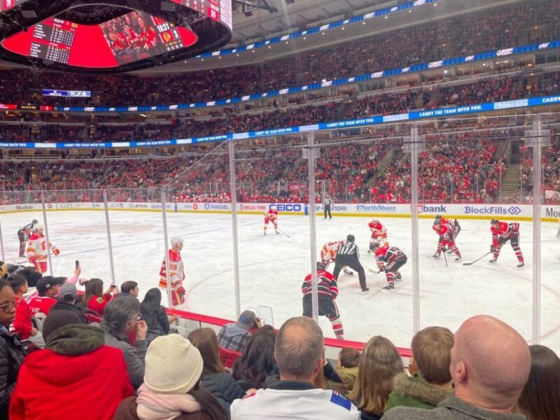 Chicago: Chicago Blackhawks NHL Game Ticket at United Center - More Practical Details