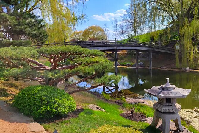 Chicago City's Iconic Sights and Suburb Gems Tour - The Sum Up