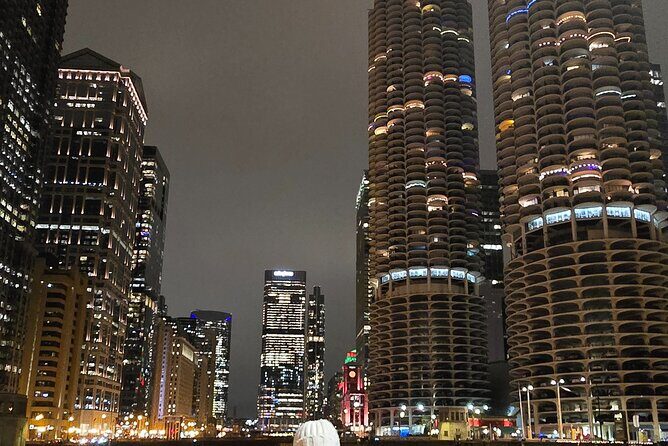 Chicago City's Iconic Sights and Suburb Gems Tour - FAQ