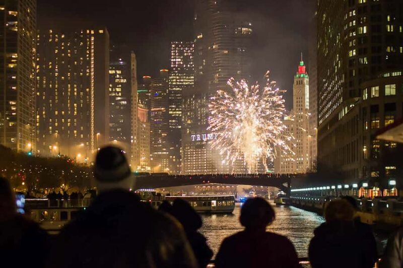 Chicago: Fireworks Cruise with Lake or River Viewing Options - The Experience from Start to Finish