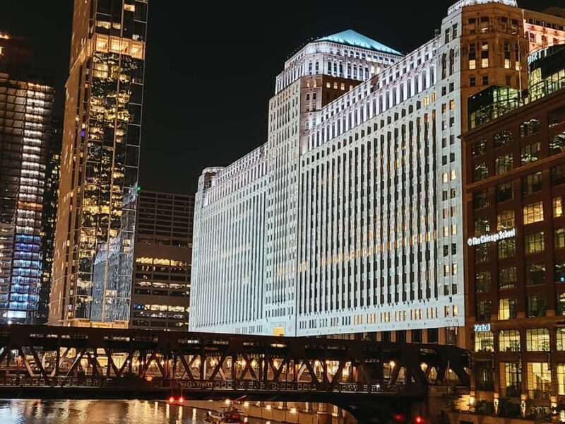Chicago: Fireworks Cruise with Lake or River Viewing Options - Why This Tour Might Be Right for You