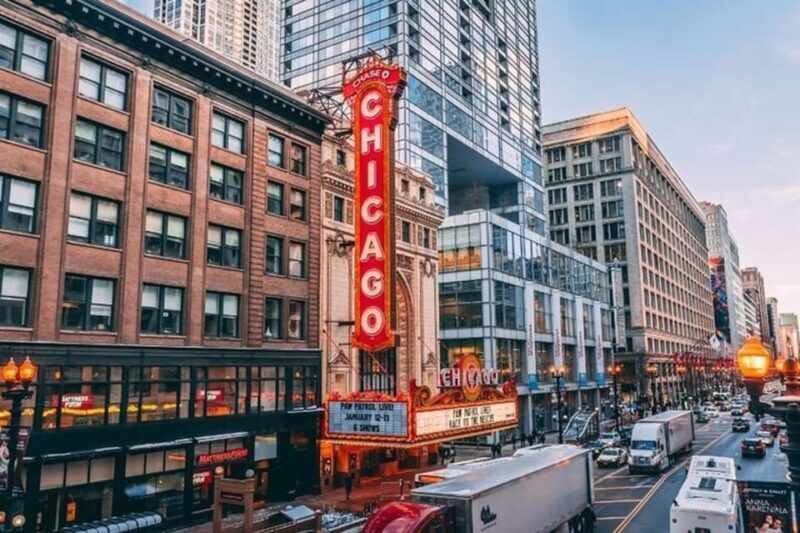 Chicago Highlights Private Walking Tour With A Guide - What to Expect from Your Chicago Highlights Private Walking Tour
