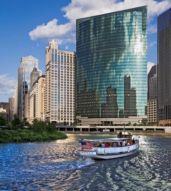 Chicago: Historic Architecture Chicago River Small Boat Tour - A Closer Look at the Chicago River Small Boat Tour