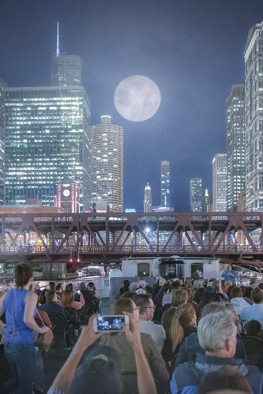 Chicago: Historic Gangsters & Twilight Tales Night Cruise - A Deep Dive into the Experience